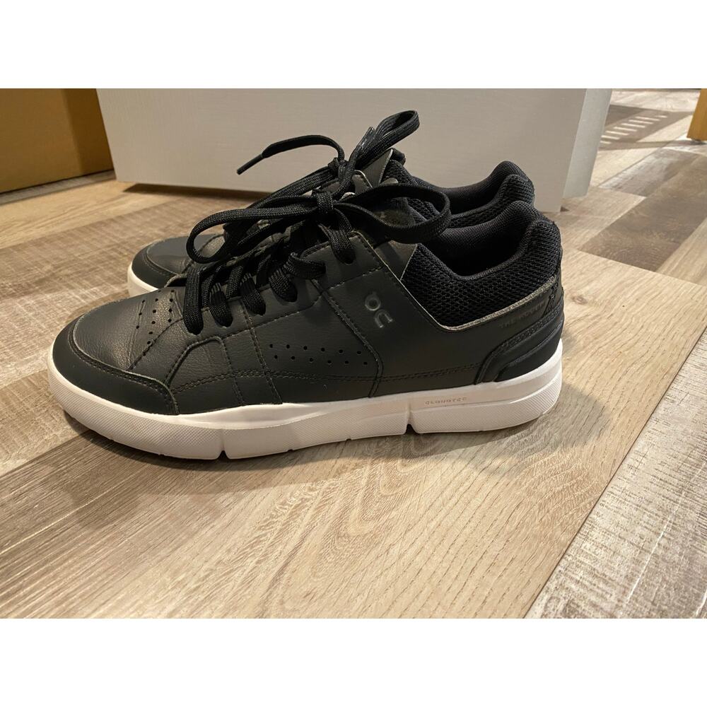On Running The Roger Clubhouse Sneakers Black White Womens 7.5 - Picture 7 of 13
